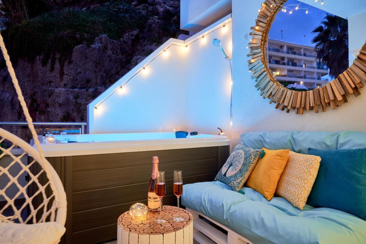 Suite Roca Chica Torremolinos Eksteriør billede