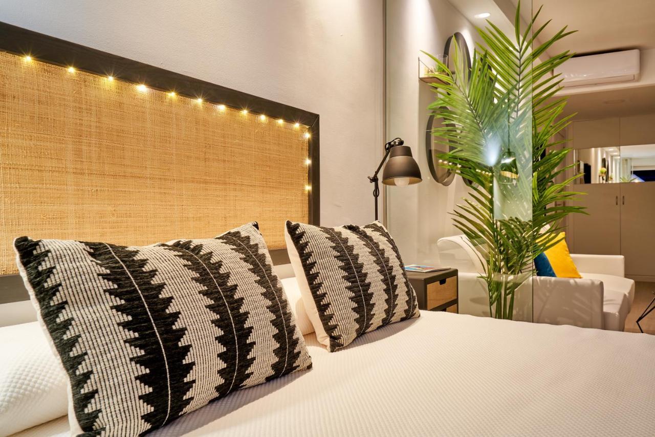 Suite Roca Chica Torremolinos Eksteriør billede